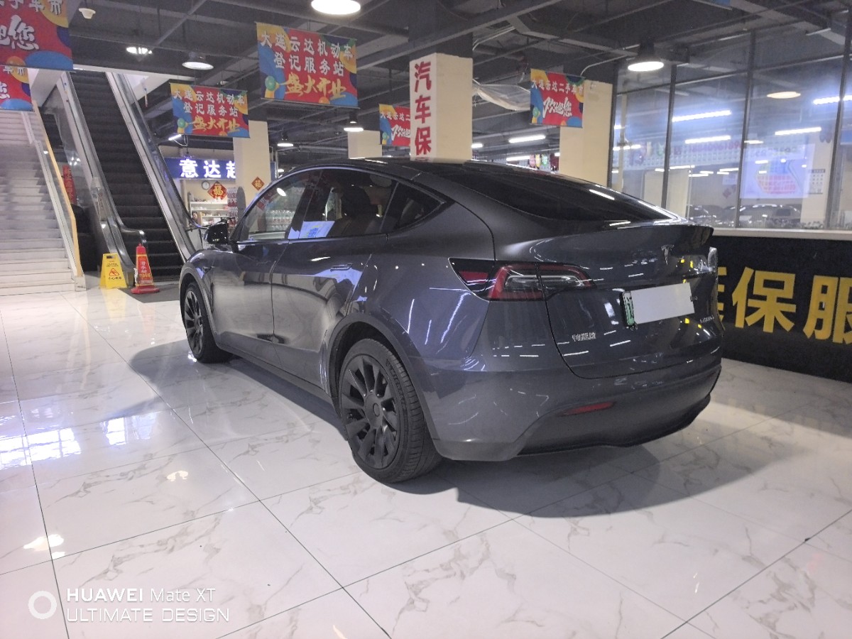 Tesla Model Y 2021 car image #10