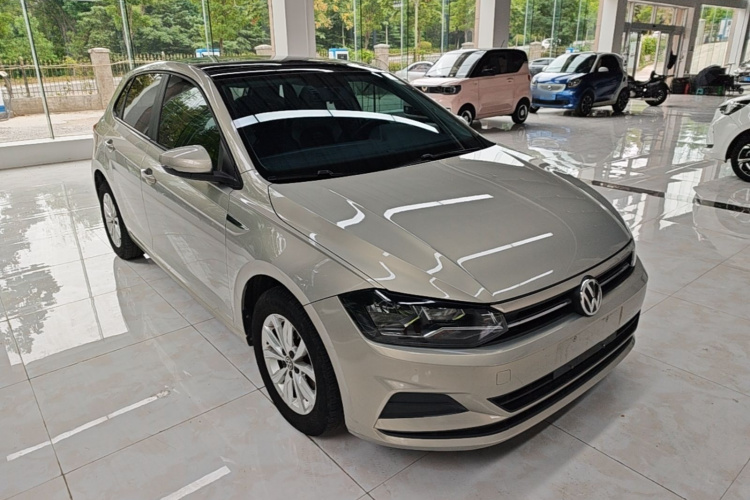 Volkswagen Polo 2020 car image #4