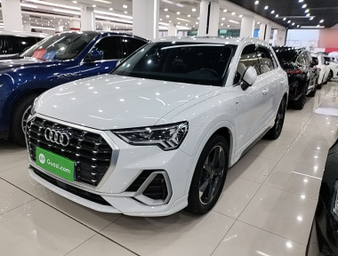 Audi Q3 2022 car image 