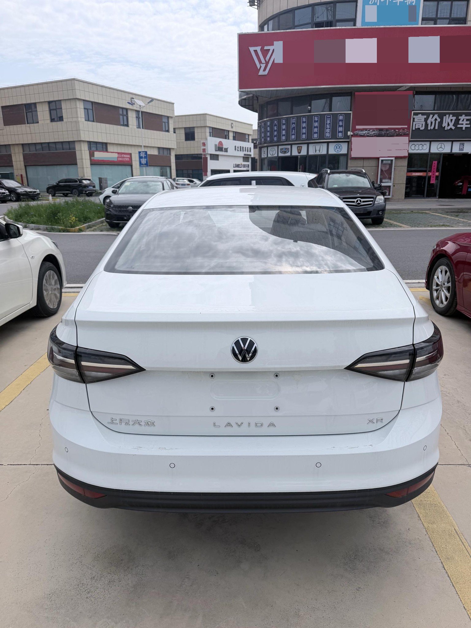 Volkswagen Lavida 2025 car image #3