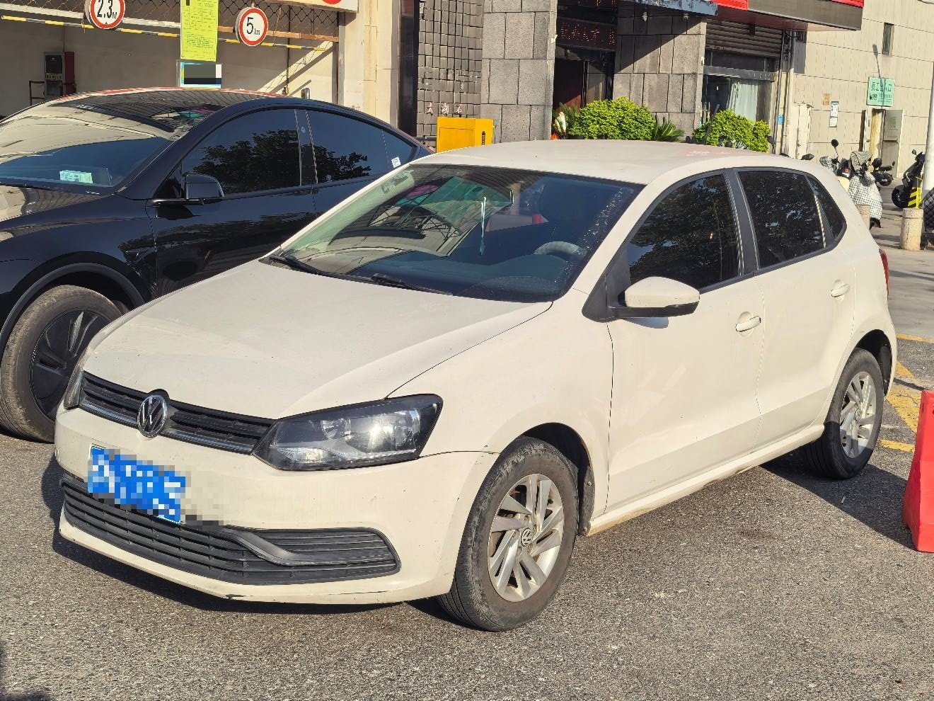 Volkswagen Polo 2019 car image 