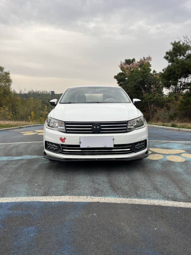 Volkswagen Santana 2019 car image #3