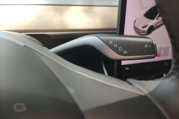 Tesla Model 3 2020 car image #15