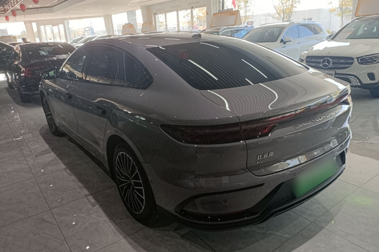 BYD Han 2024 car image #5
