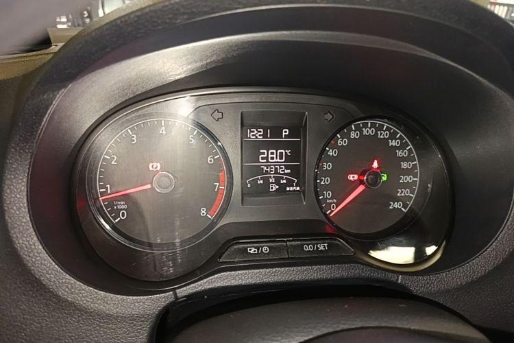 Volkswagen Polo 2017 car image #16