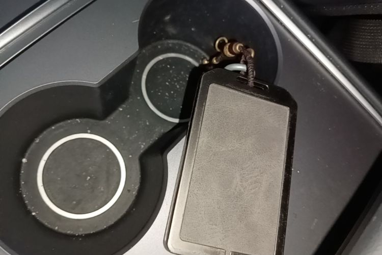 Tesla Model Y 2023 car image #9