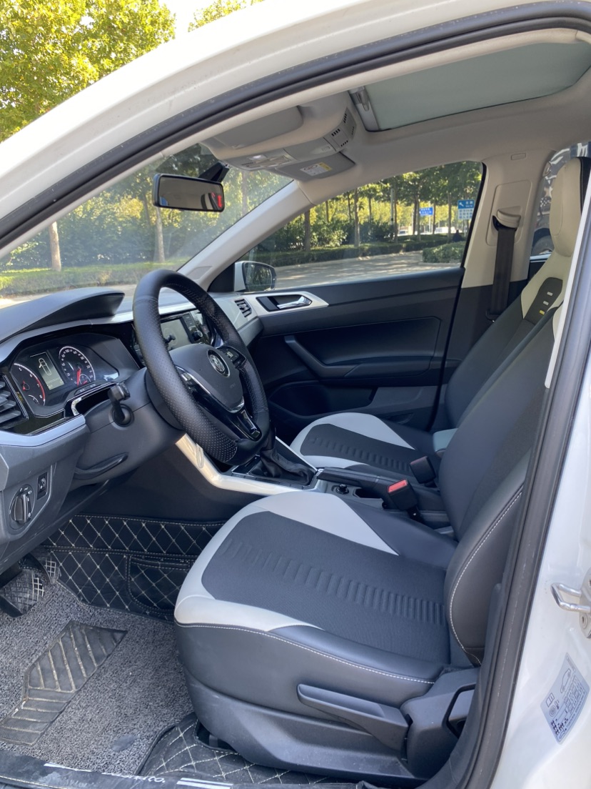 Volkswagen Polo 2020 car image #4
