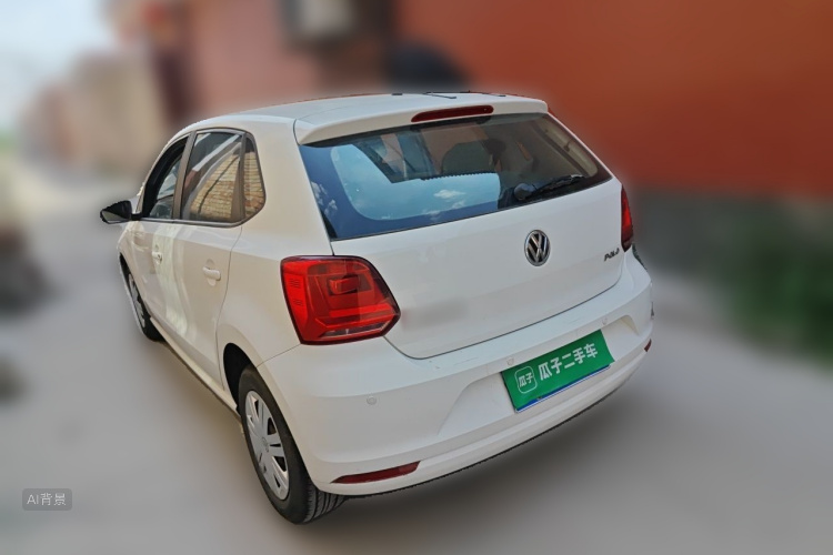 Volkswagen Polo 2015 car image #5