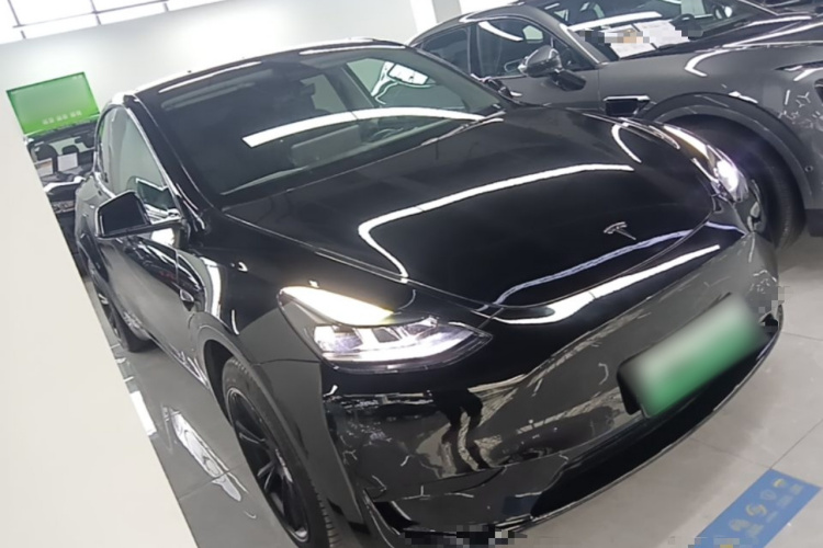 Tesla Model Y 2023 #4 Tesla Model Y 2023 car image #4