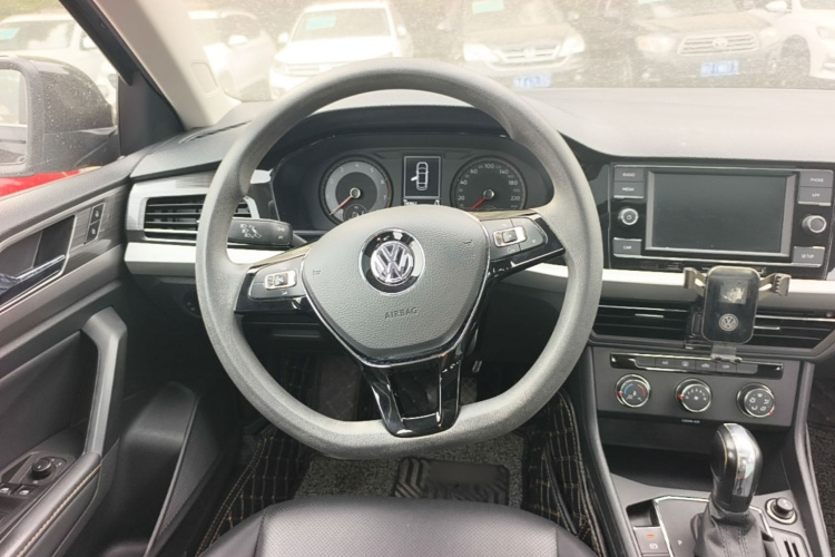 Volkswagen Lavida 2020 car image #11