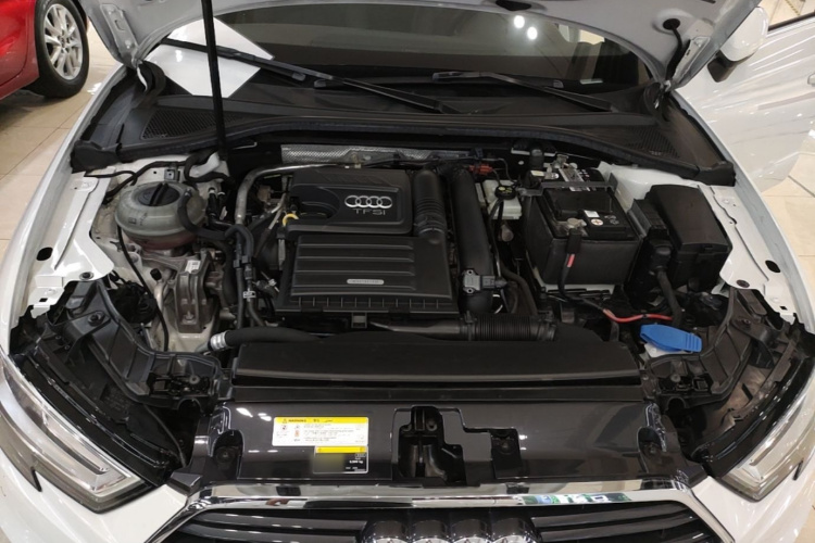 Audi A3 2019 car image #20
