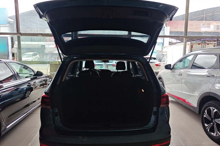 Volkswagen Tharu 2019 #19 Volkswagen Tharu 2019 car image #19