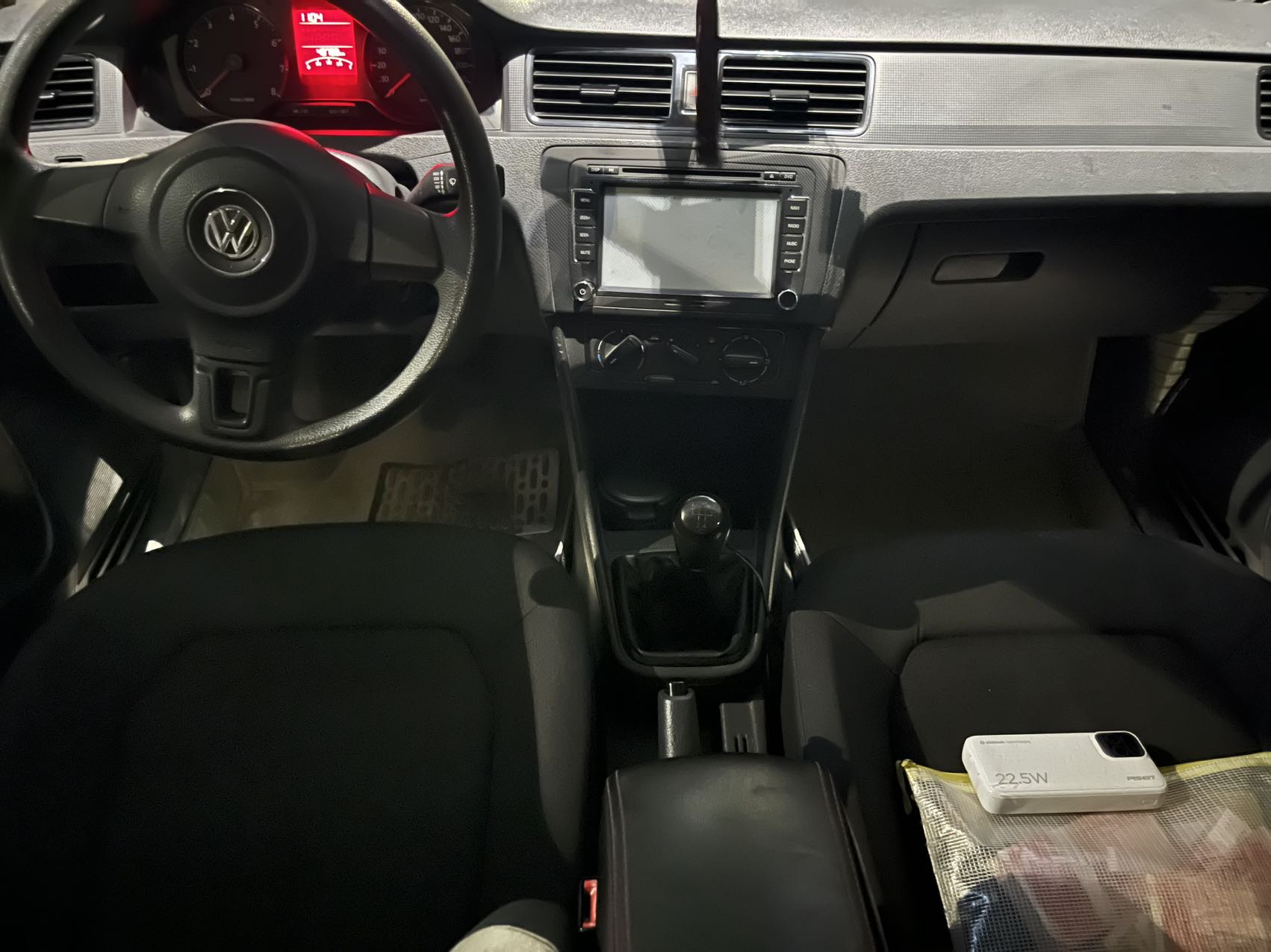 Volkswagen Santana 2013 car image #6