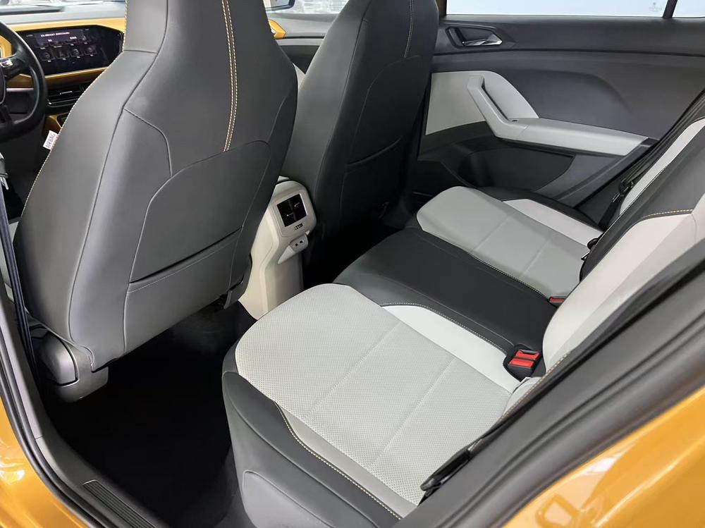 Volkswagen T-Cross 2021 car image #18