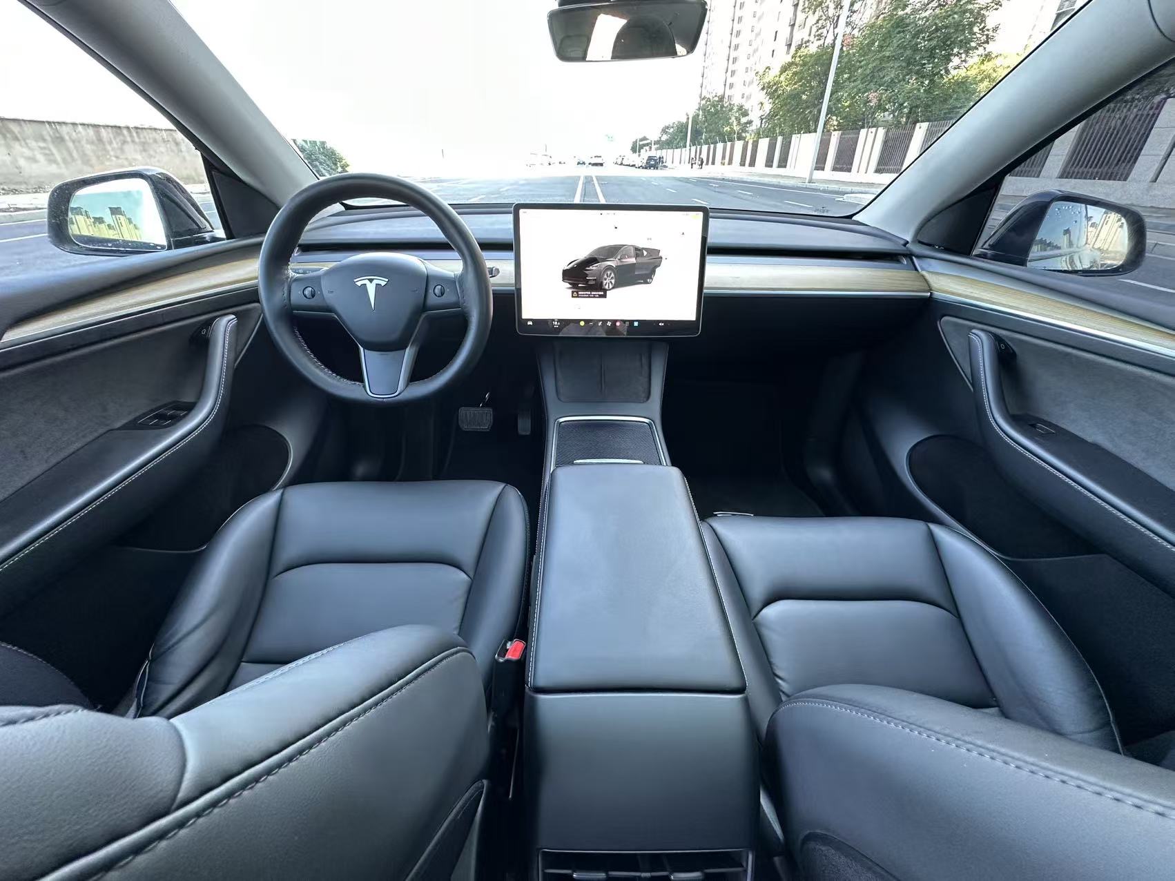 Tesla Model Y 2022 #5 Tesla Model Y 2022 car image #5