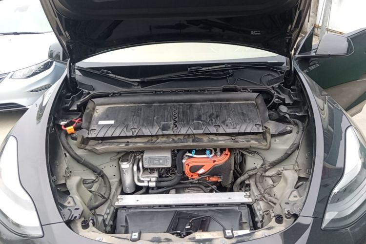 Tesla Model Y 2021 immagine di auto #22