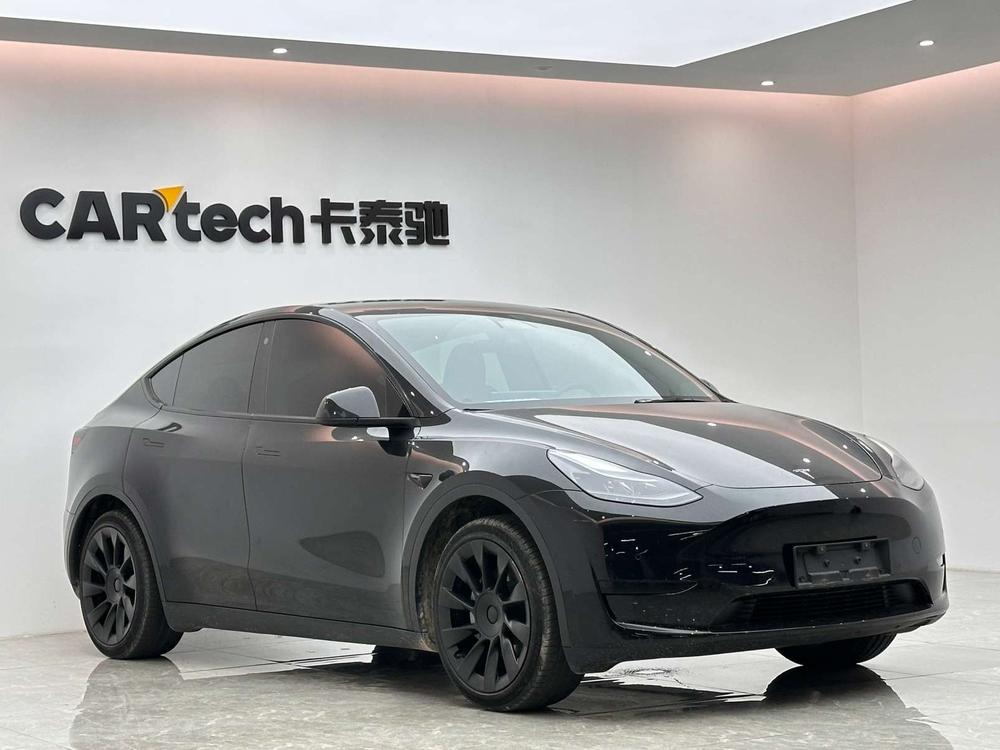Tesla Model Y 2023 #3 Tesla Model Y 2023 car image #3