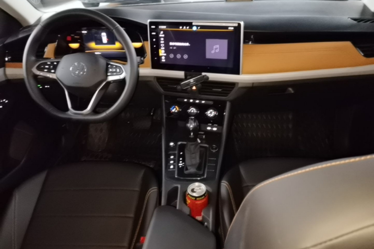 Volkswagen Bora 2026 car image #10