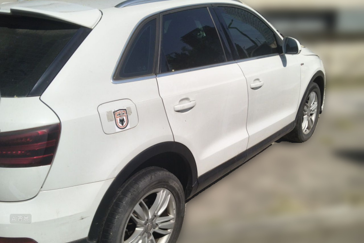 Audi Q3 2015 imagem de carro #5