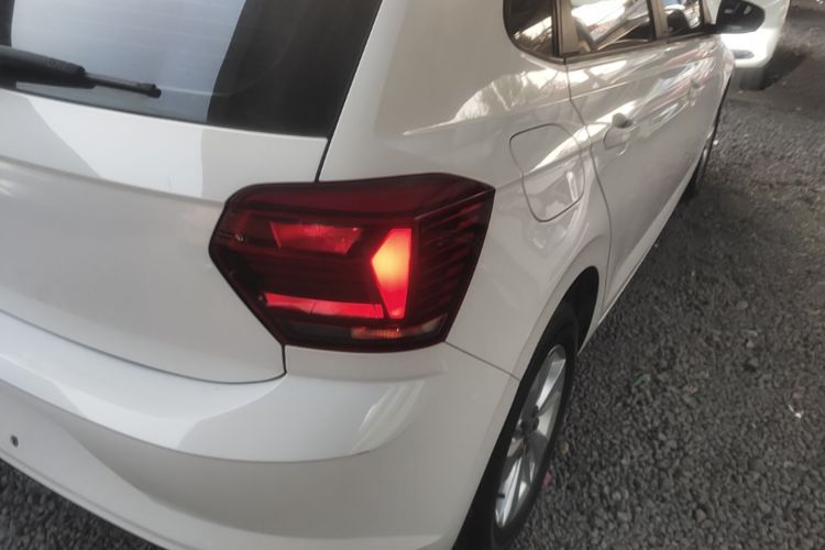 Volkswagen Polo 2021 صورة سيارة #8