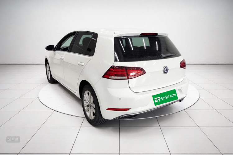 Volkswagen Golf 2018 car image #5