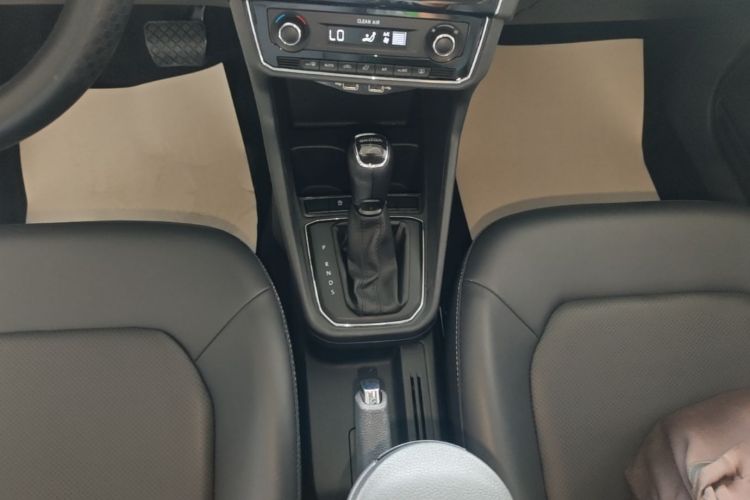 Skoda Rapid 2020 #14 Skoda Rapid 2020 image de voiture #14
