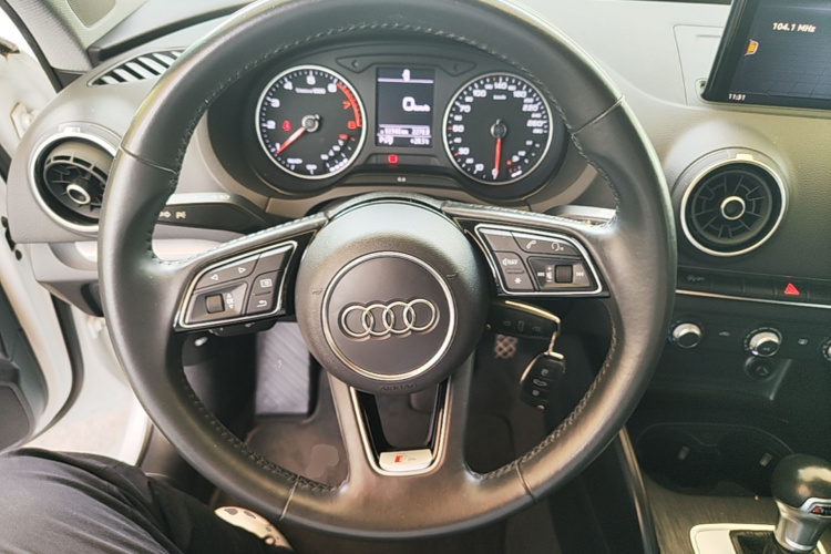 Audi A3 2020 car image #12