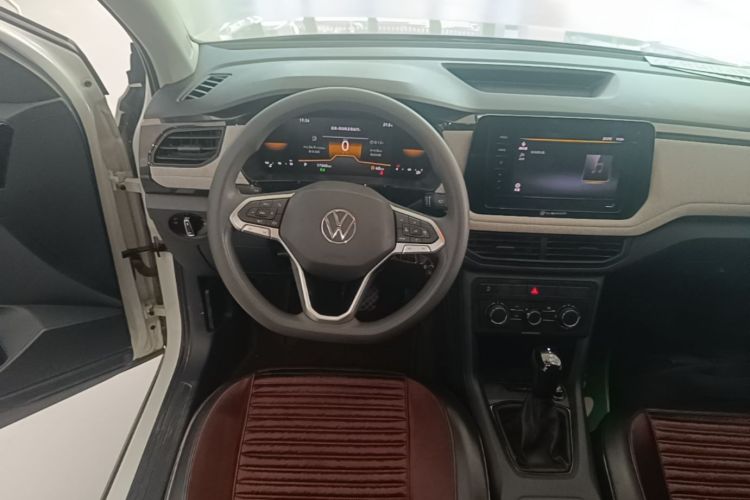 Volkswagen Tharu 2024 car image #15