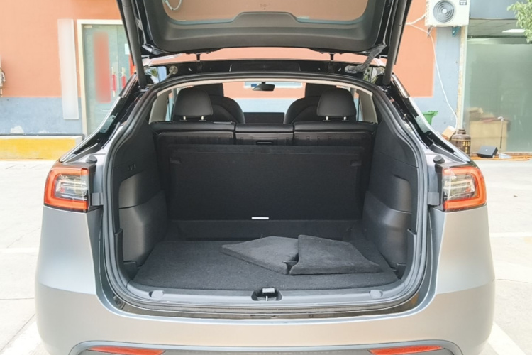 Tesla Model Y 2023 #19 Tesla Model Y 2023 car image #19