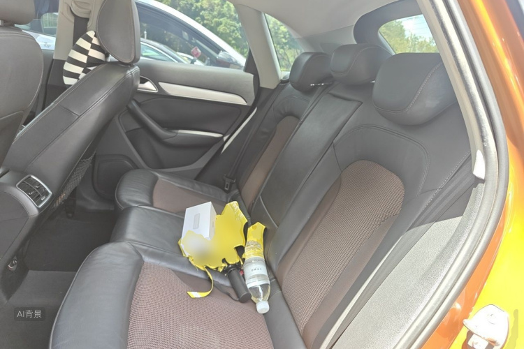Audi Q3 2018 immagine di auto #19
