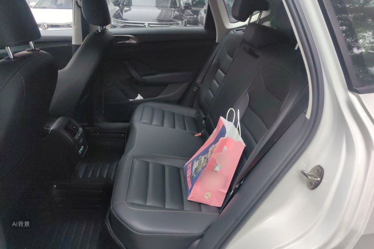 Volkswagen Tharu 2020 car image #19