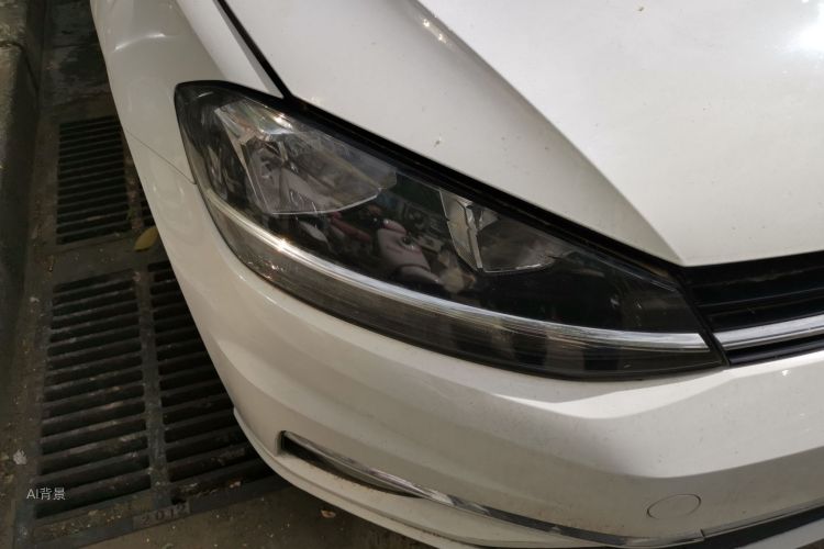 Volkswagen Golf 2018 car image #8