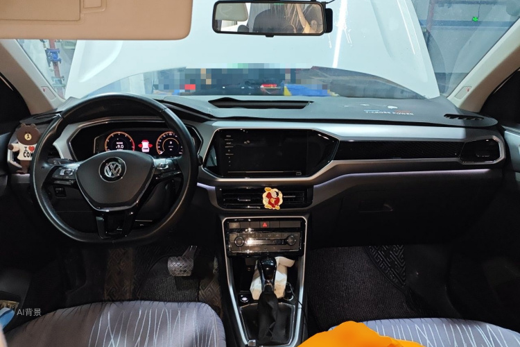 Volkswagen T-Cross 2019 #11 Volkswagen T-Cross 2019 car image #11