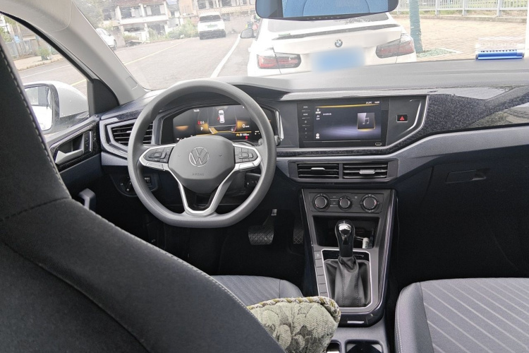 Volkswagen Lavida 2025 car image #11