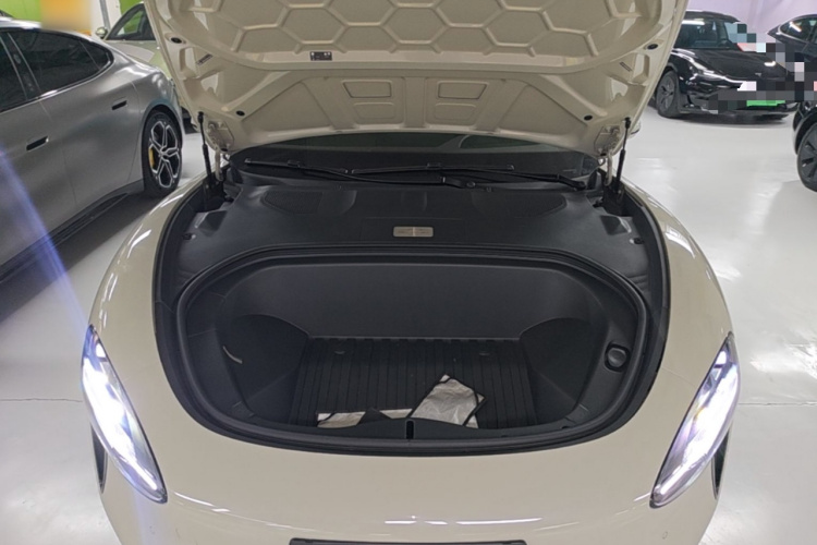 MI SU7 2024 car image #18