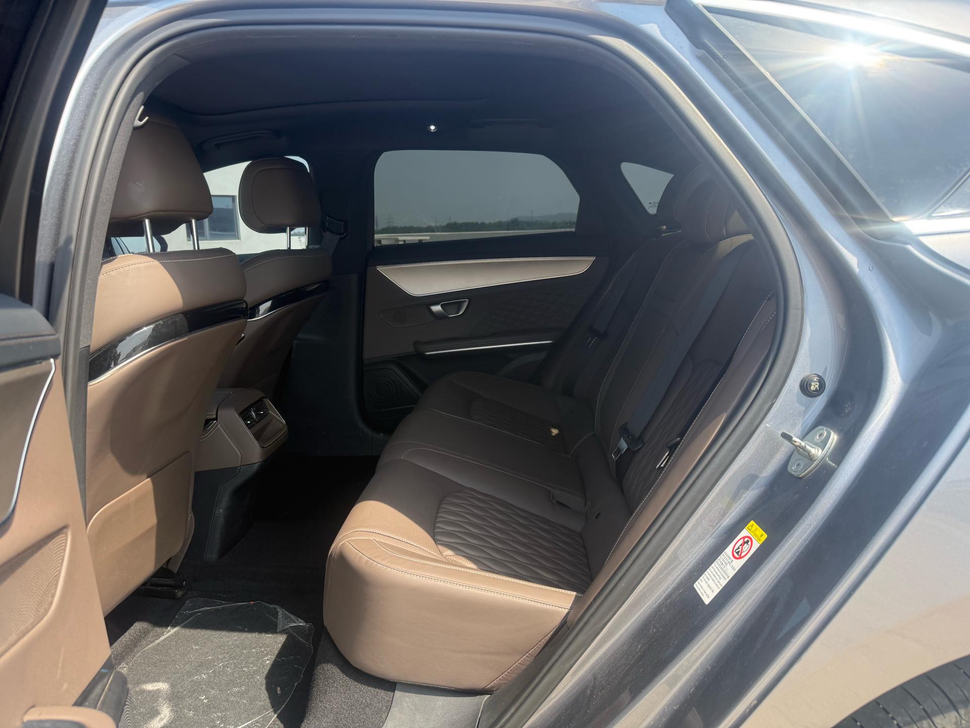 BYD Han 2023 car image #6