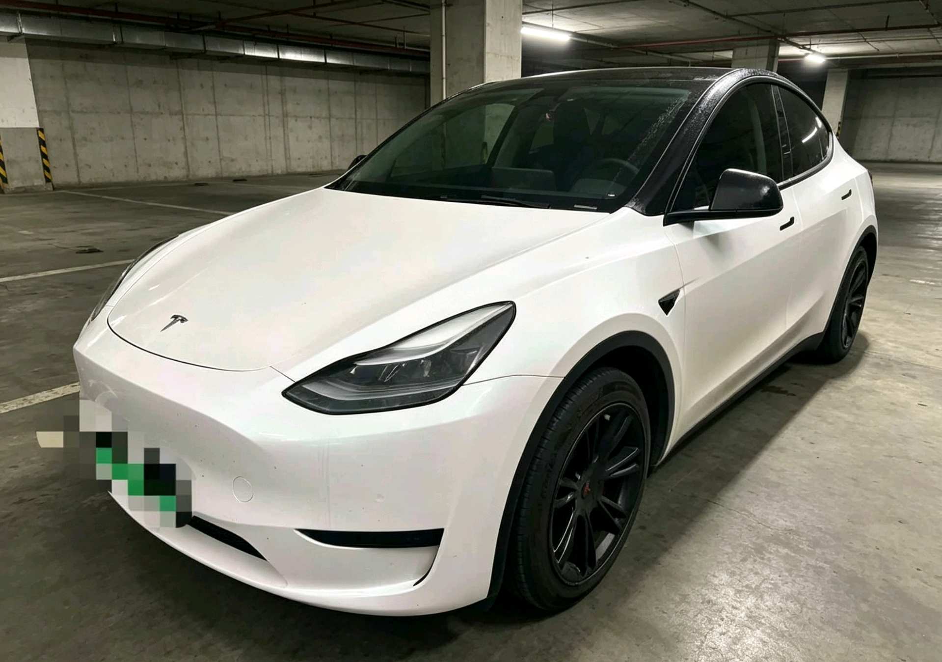 Tesla Model Y 2022 Tesla Model Y 2022 car image