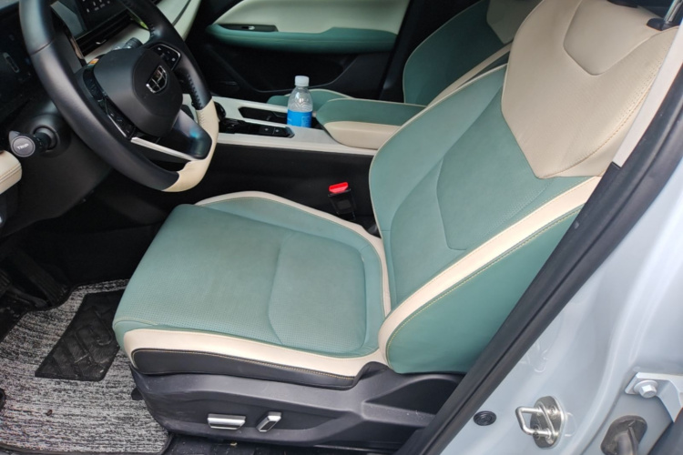 GEELY Emgrand L HiP 2022 car image #17