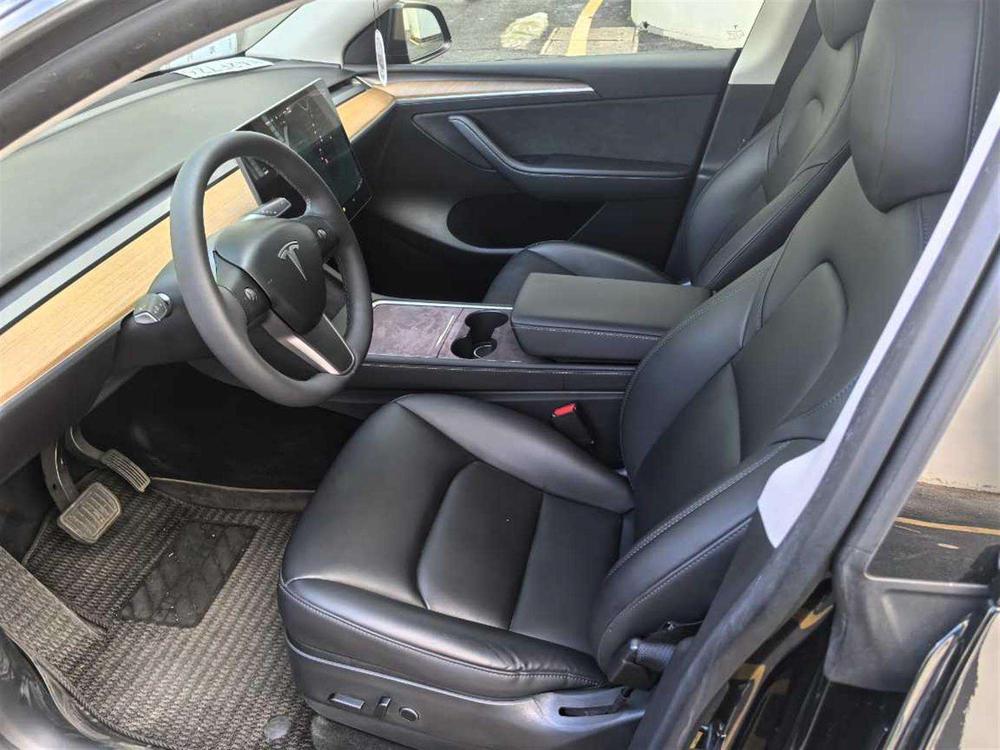 Tesla Model Y 2021 #13 Tesla Model Y 2021 car image #13