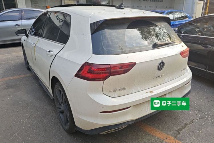 Volkswagen Golf 2024 car image #5