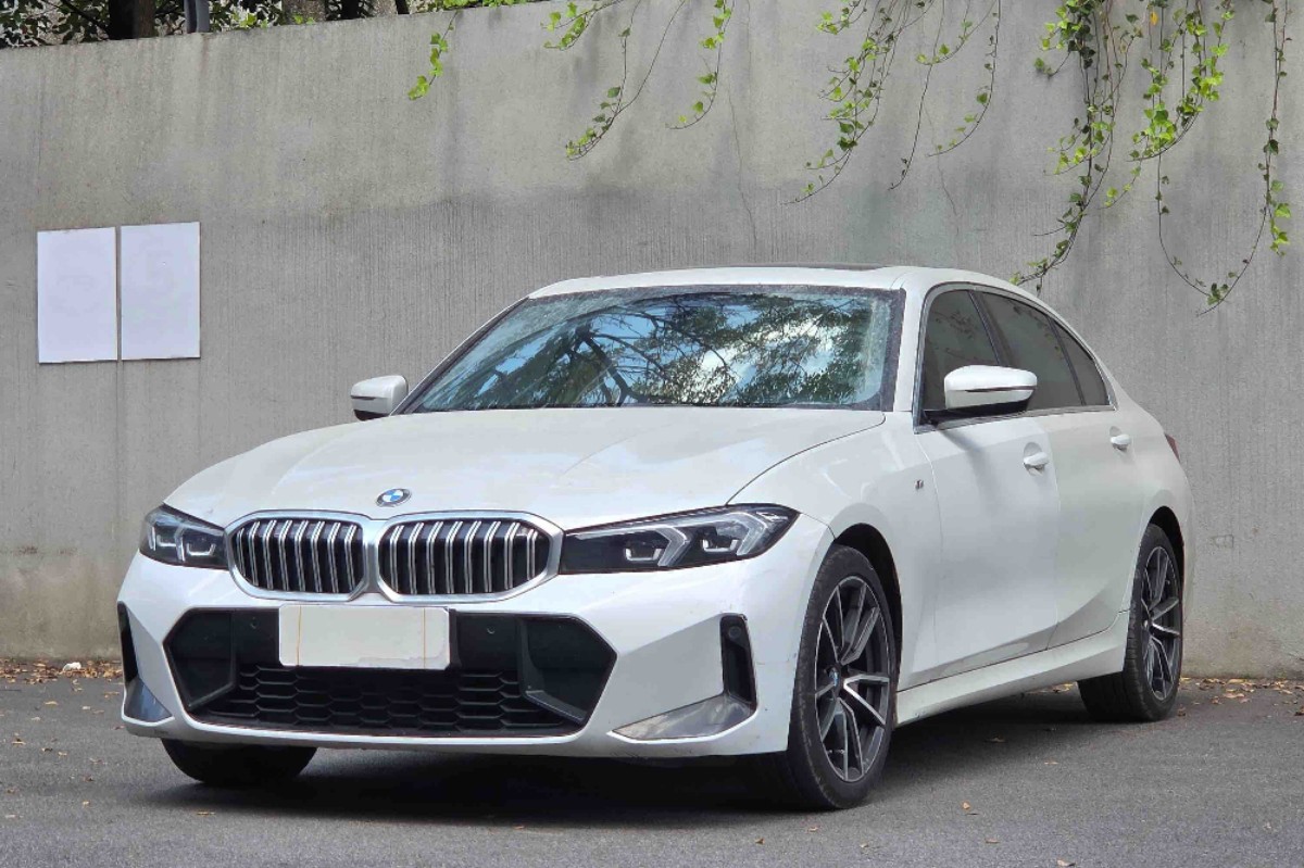 BMW 3 Series 2024 car image 
