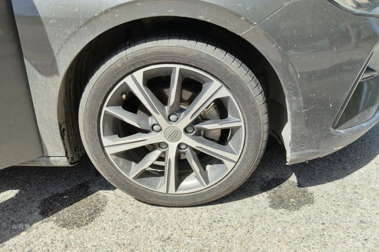 GEELY Emgrand 2021 car image #9