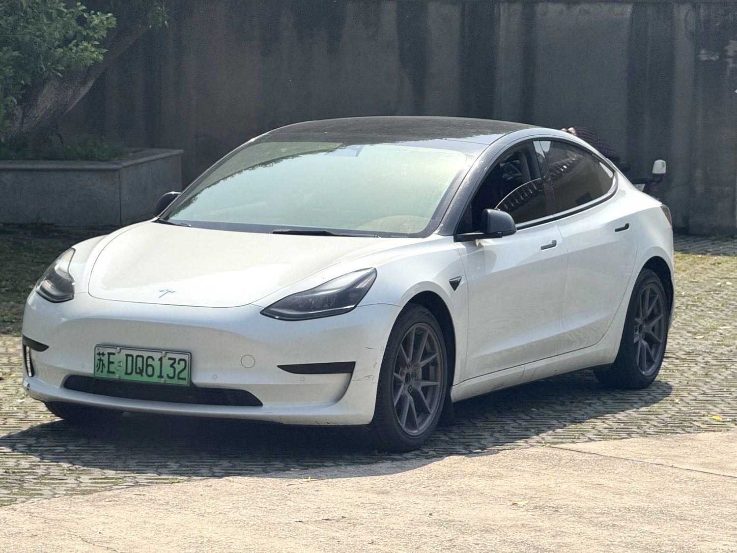 Tesla Model 3 2022 car image 