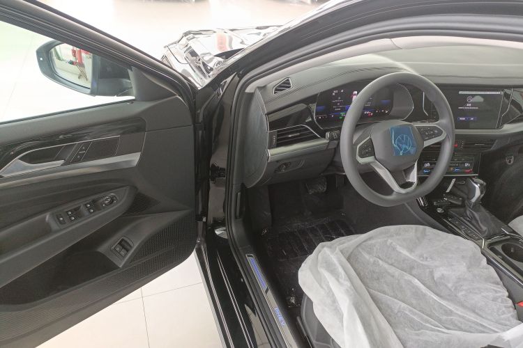 Volkswagen Passat New Energy 2025 immagine di auto #16