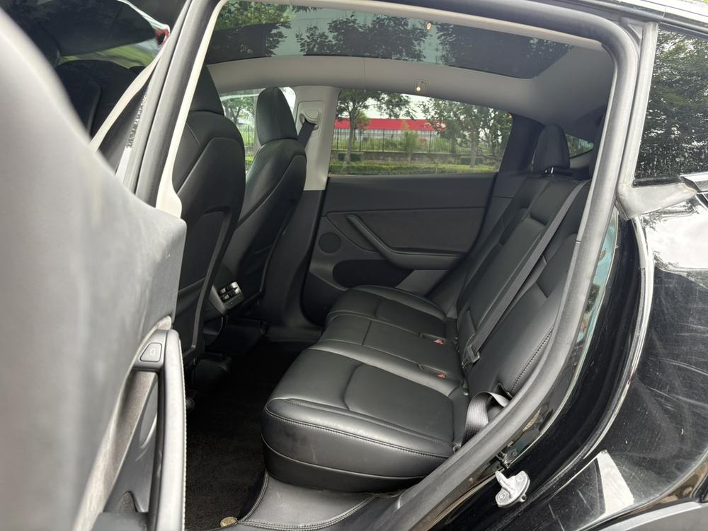 Tesla Model Y 2024 car image #11