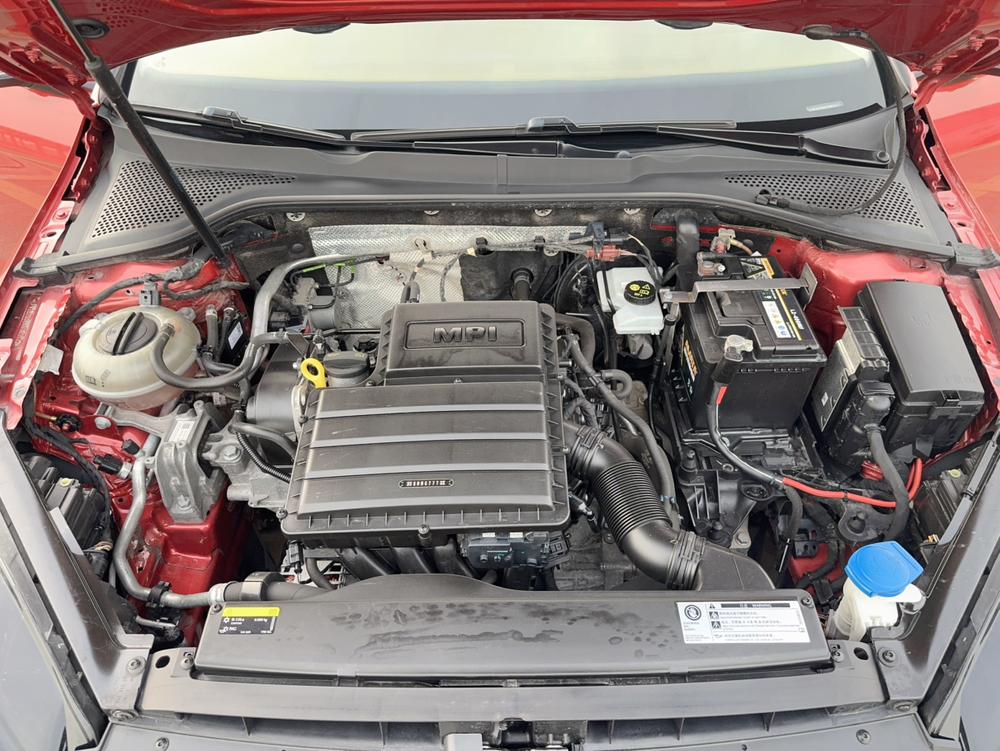 Volkswagen Golf 2019 car image #8