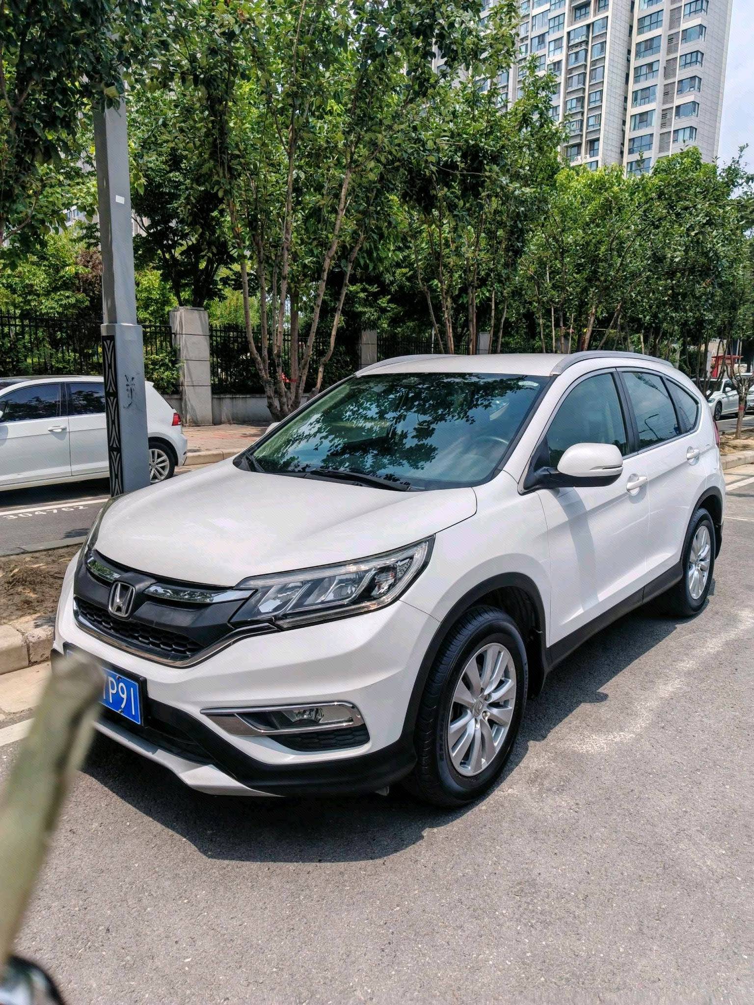 Honda CR-V 2016 Honda CR-V 2016 car image