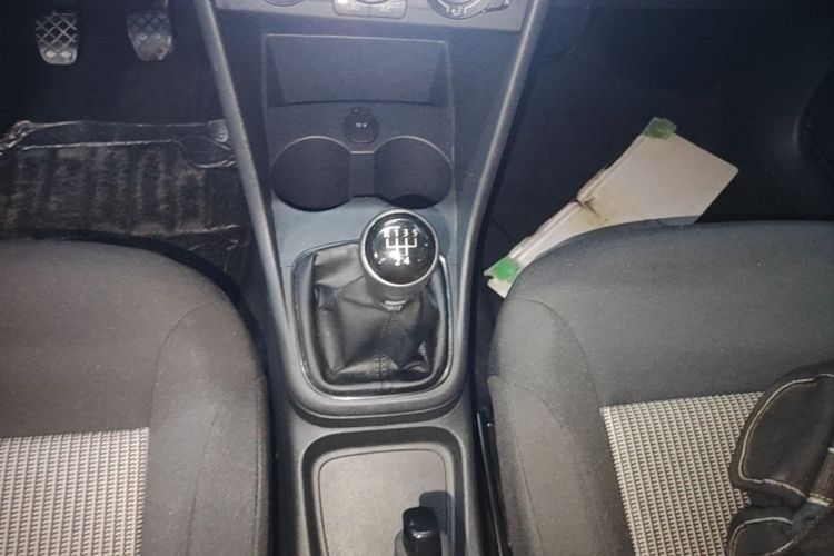 Volkswagen Polo 2019 car image #18