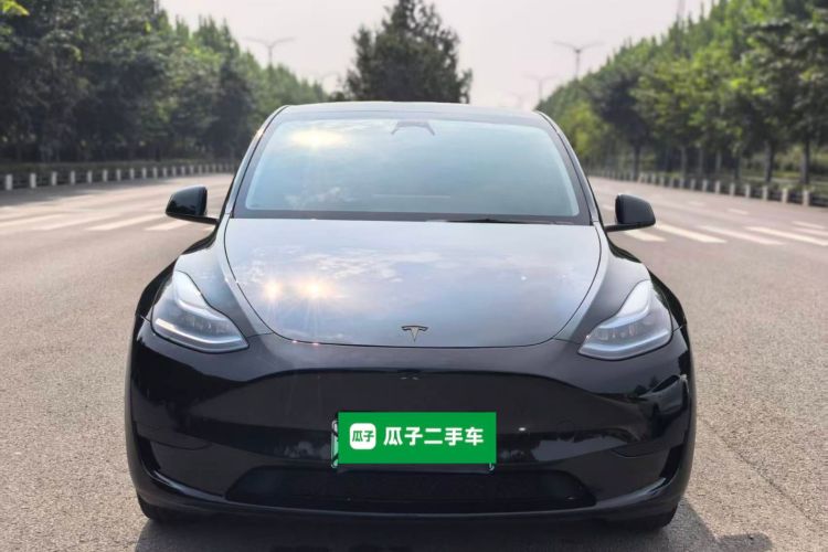 Tesla Model Y 2023 #3 Tesla Model Y 2023 car image #3
