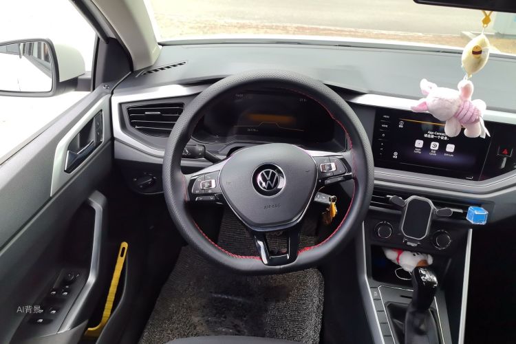 Volkswagen Polo 2023 car image #12